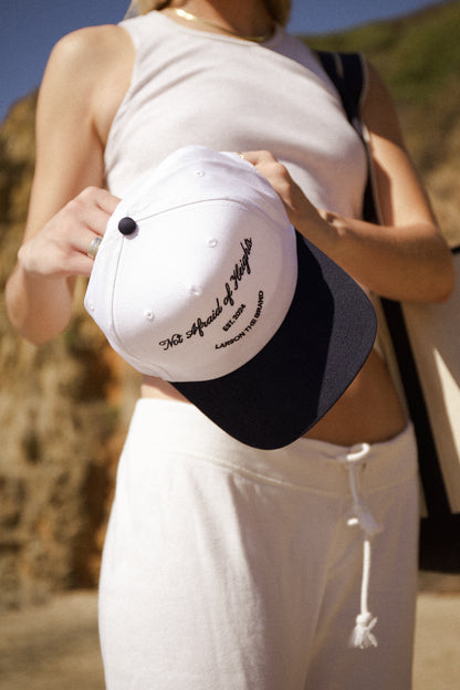 NOT AFRAID OF HEIGHTS HAT IN WHITE/NAVY