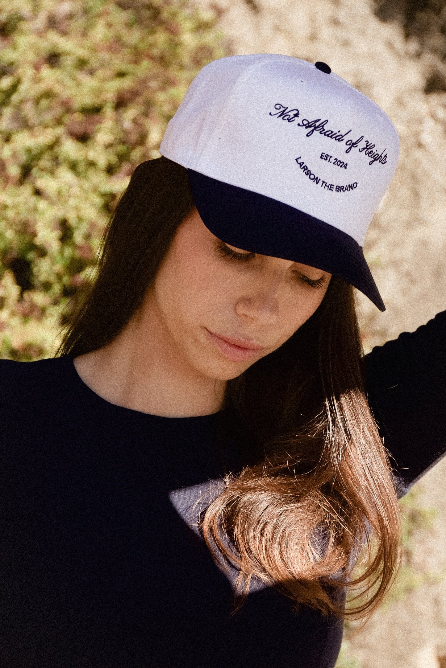 NOT AFRAID OF HEIGHTS HAT IN WHITE/NAVY