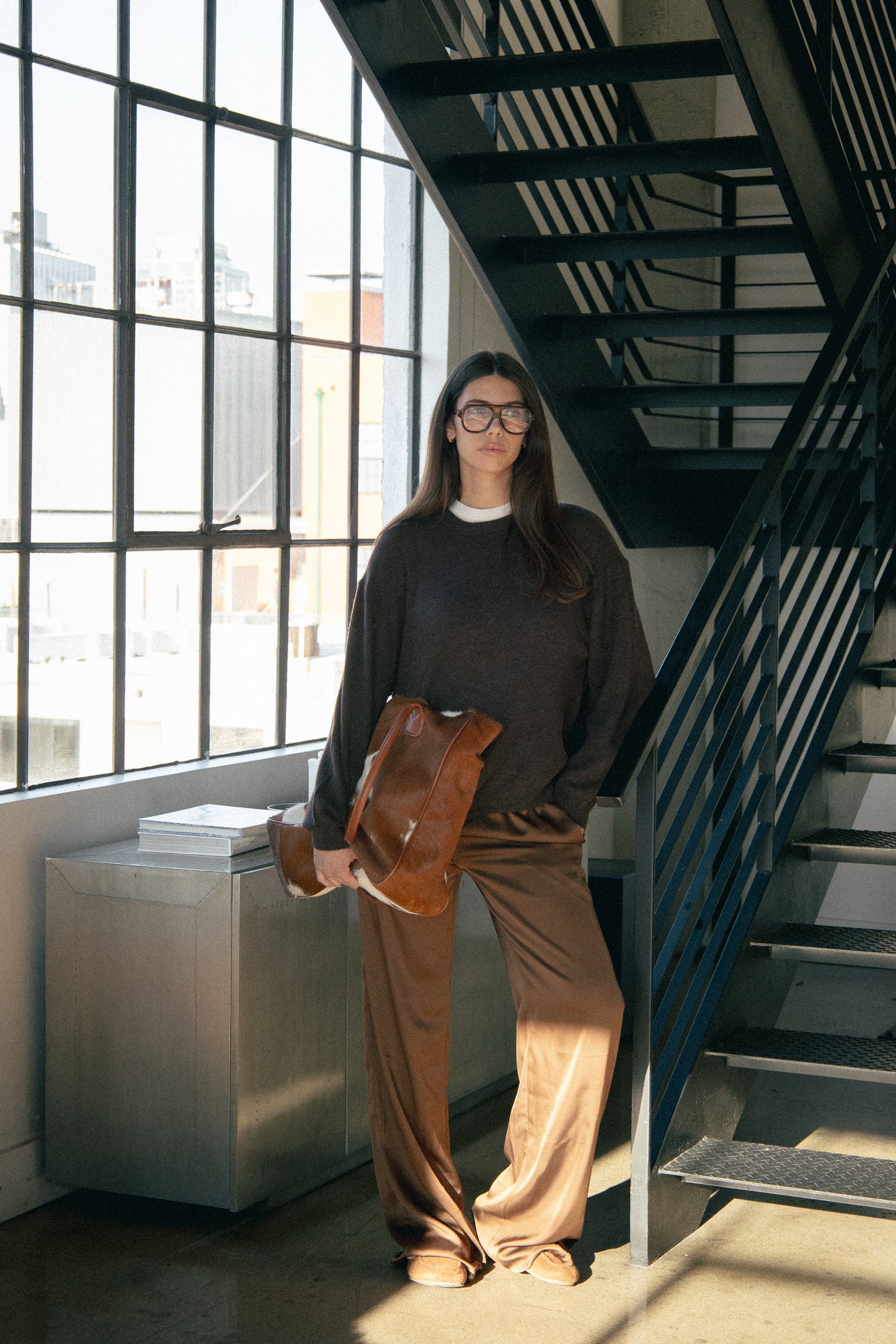 THE SATIN STRAIGHT LEG PANT IN MOCHA