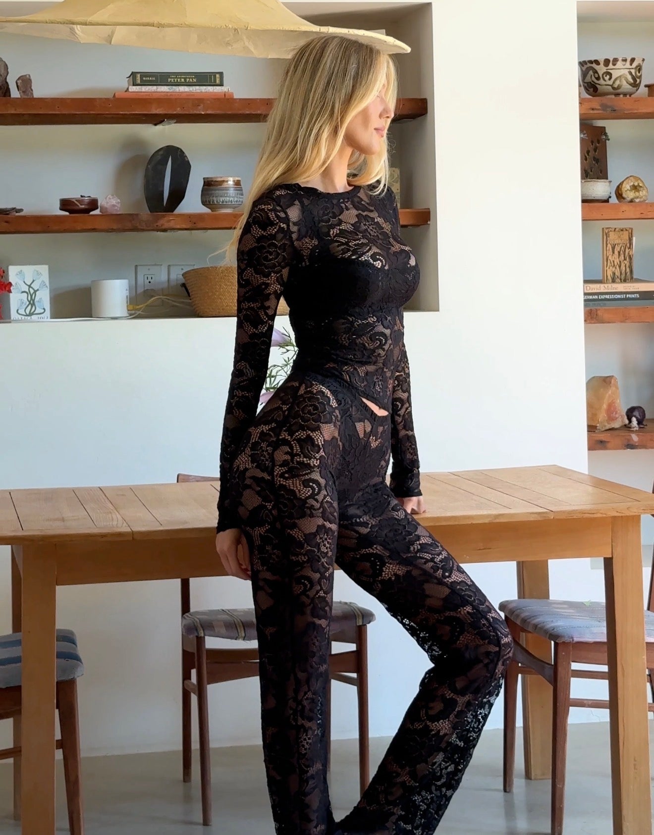 LARSON LACE TOP IN BLACK