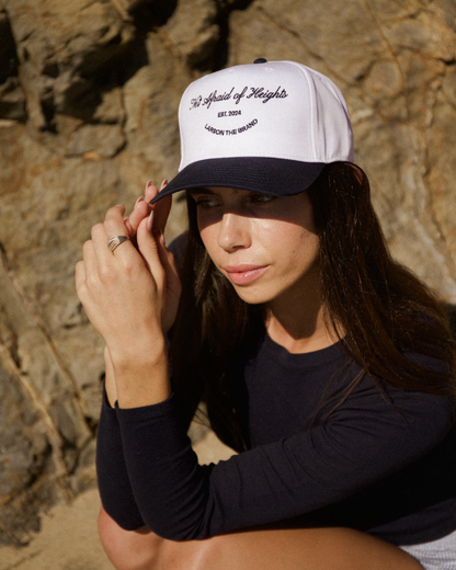 NOT AFRAID OF HEIGHTS HAT IN WHITE/NAVY